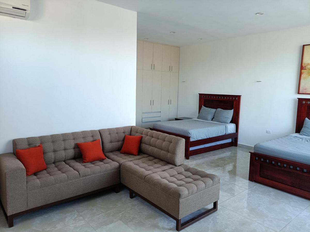 Casa Hector, Con Jacuzzi, Cerca Del Foro Gnp. Сasa de vacaciones *