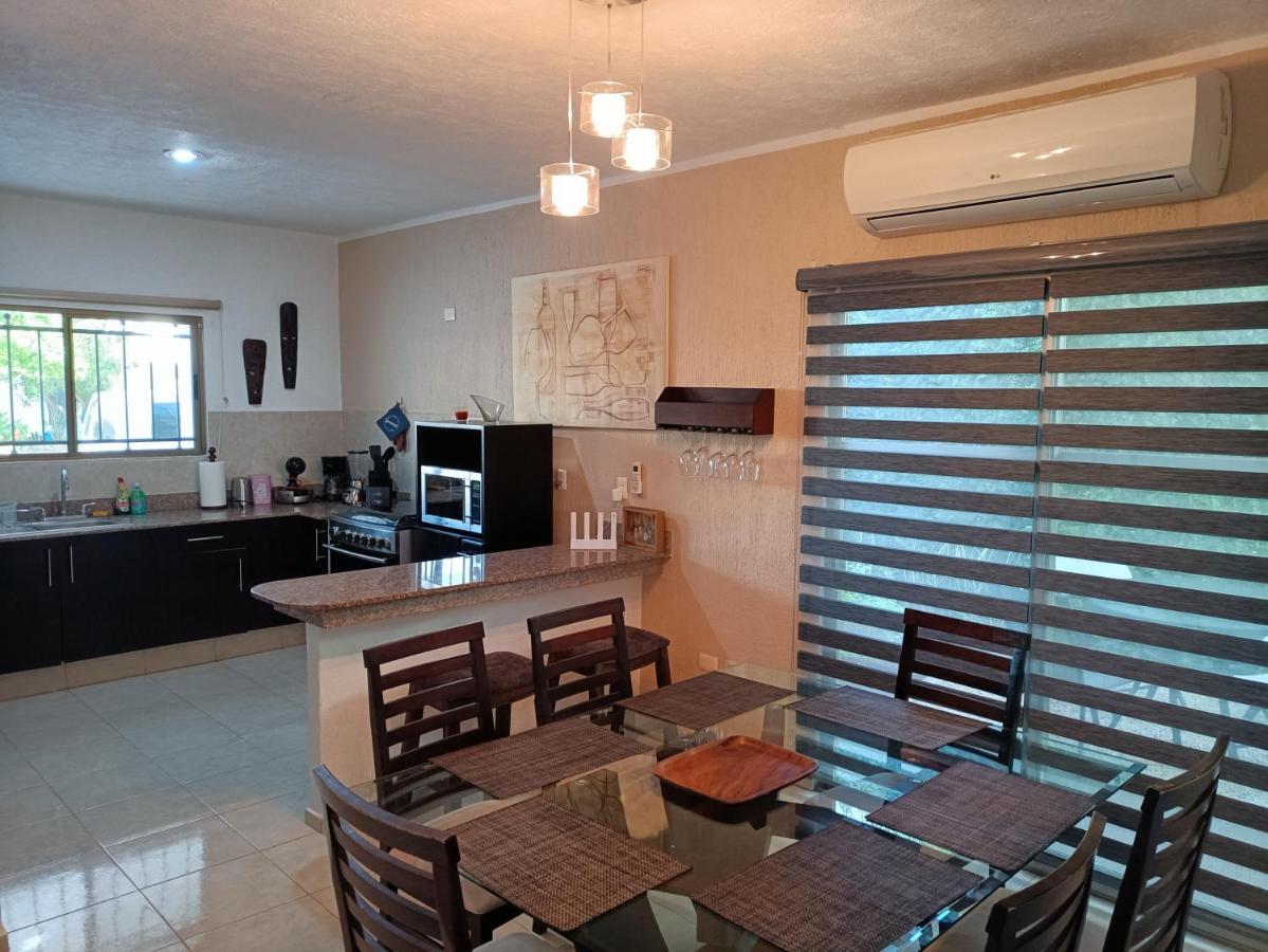 Casa Hector, Con Jacuzzi, Cerca Del Foro Gnp. * Mérida