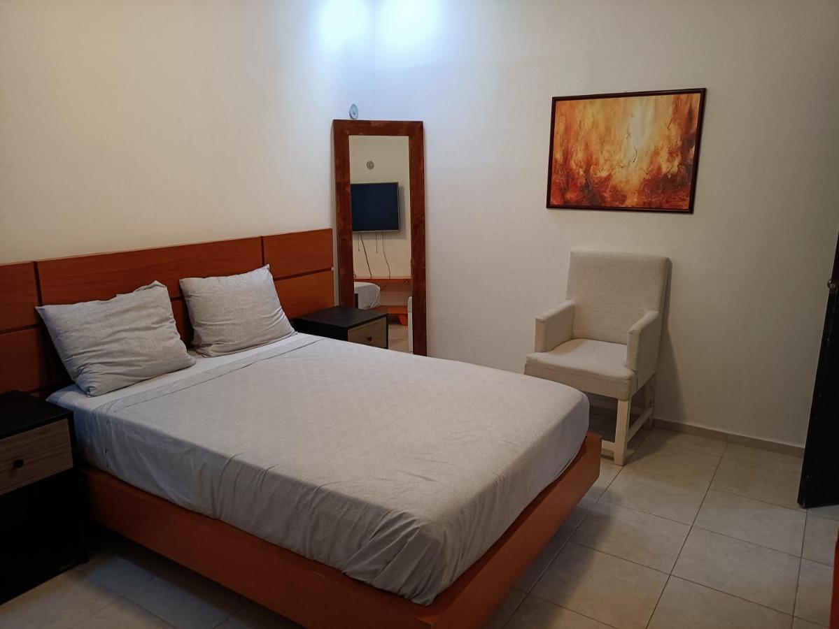 Casa Hector, Con Jacuzzi, Cerca Del Foro Gnp. Сasa de vacaciones