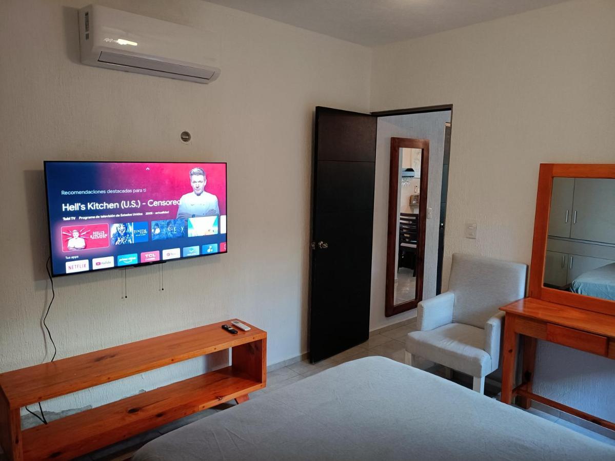 Casa Hector, Con Jacuzzi, Cerca Del Foro Gnp. Сasa de vacaciones *